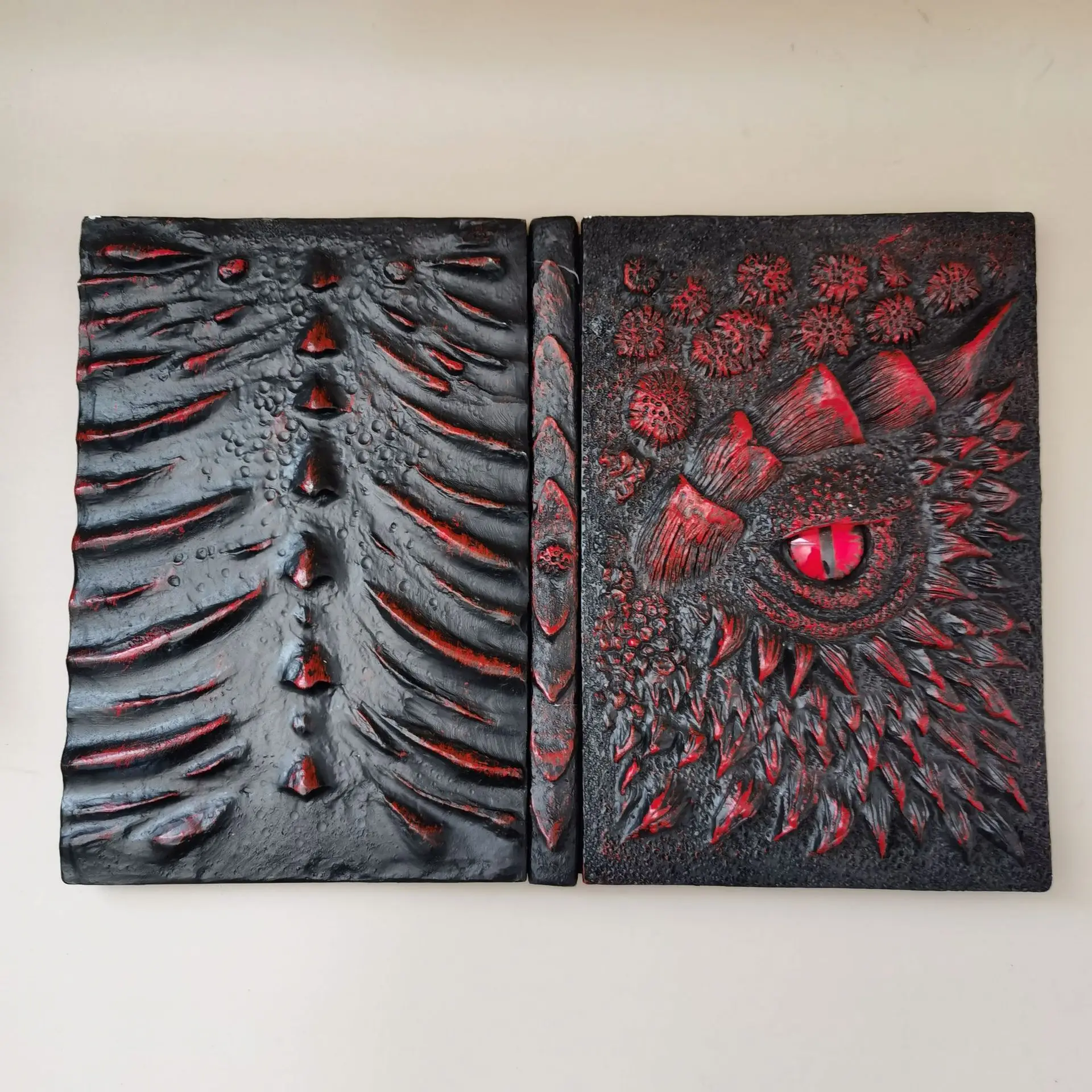 Cuaderno con relieve 3D de Cth - Vintage Collectibles reseña y precio